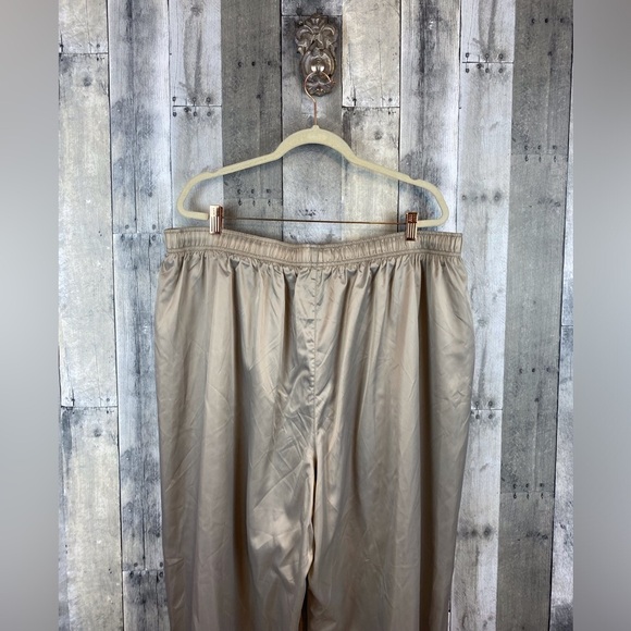 Skims Sporty Satin Straight Leg Pants in Sand Beige Size 4X New! - Picture 4 of 12